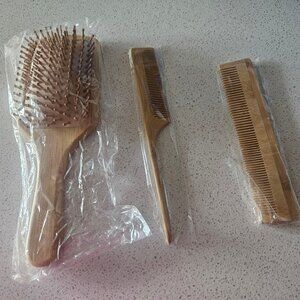 NEW Wooden Hair Care paddle hair brush with 2 combs Detangling & Styling Natural
